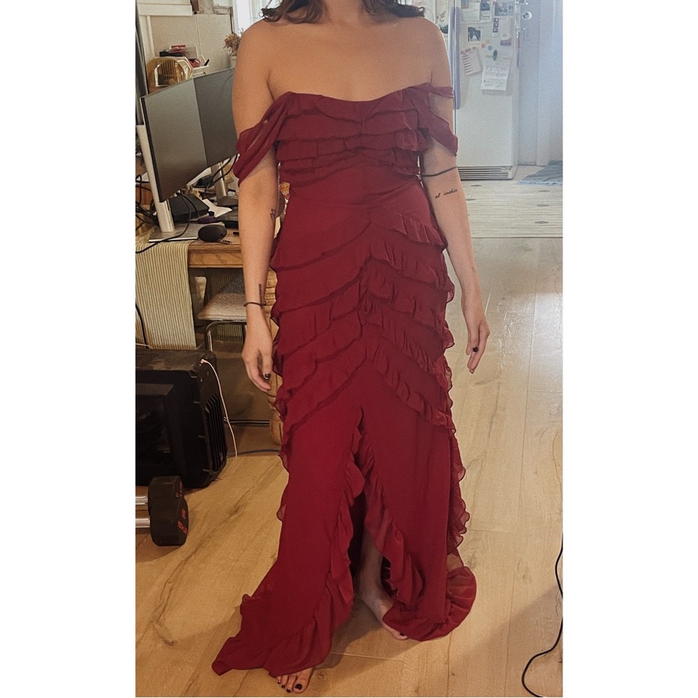 Jeloboutique Cascading Ruffle Red Dress Size Medium